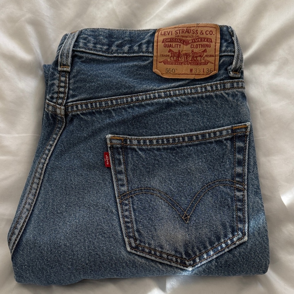 Levi's Relaxed Fit Men's Jeans in Classic Blue